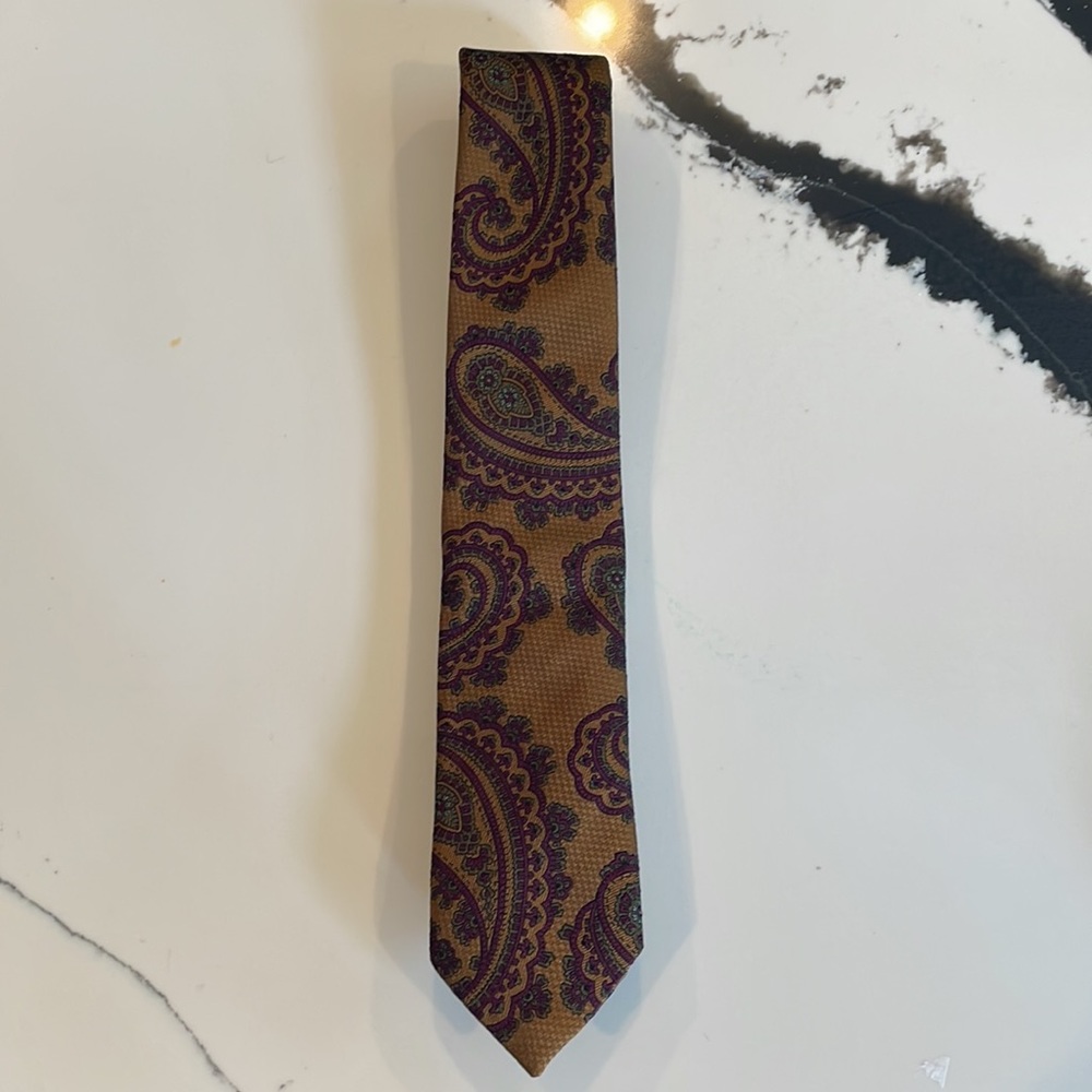 Phineas Cole by Paul Stuart Slim Silk Tie - Gold, Red & Green - EUC